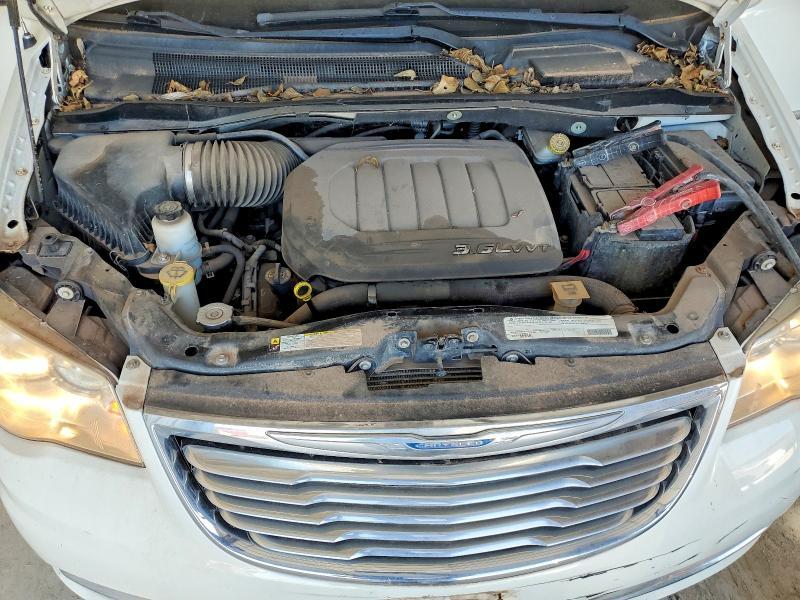 2012 Chrysler Town & Country Touring