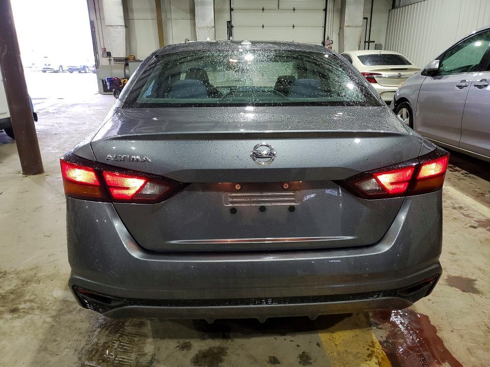 2019 Niss Altima