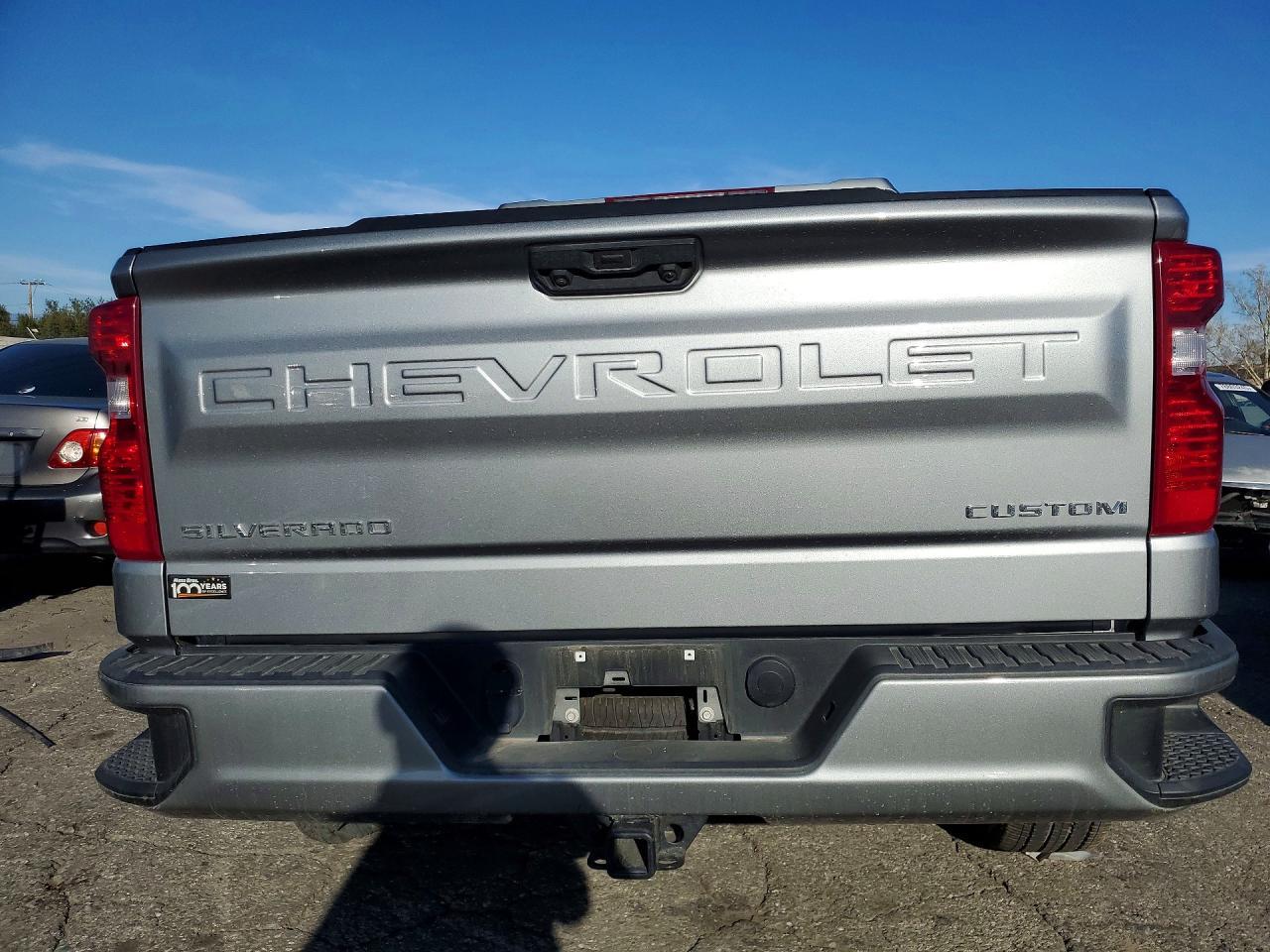 2025 Chevrolet Silverado C1500 Custom