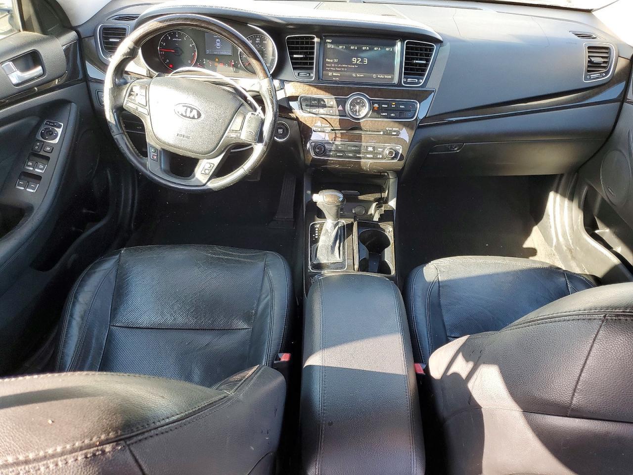 2014 KIA Cadenza Premium