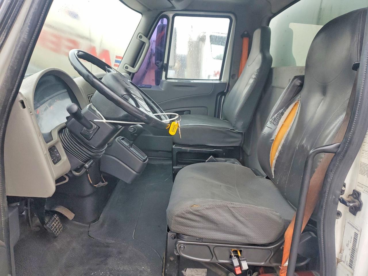 2012 International 4300 BOX Truck