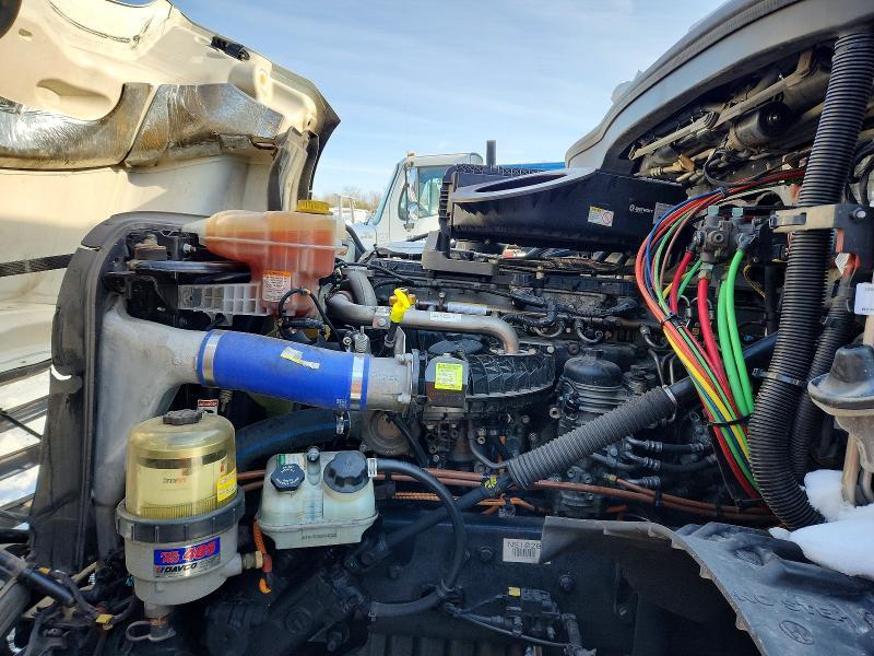 2022 Freightliner Cascadia 126