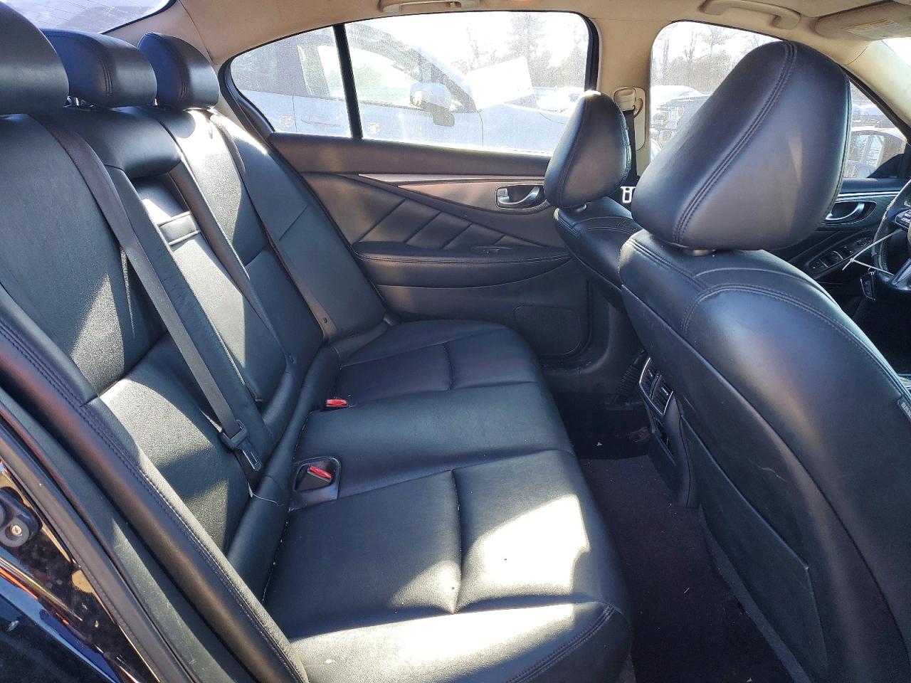 2014 Infiniti Q50 Base