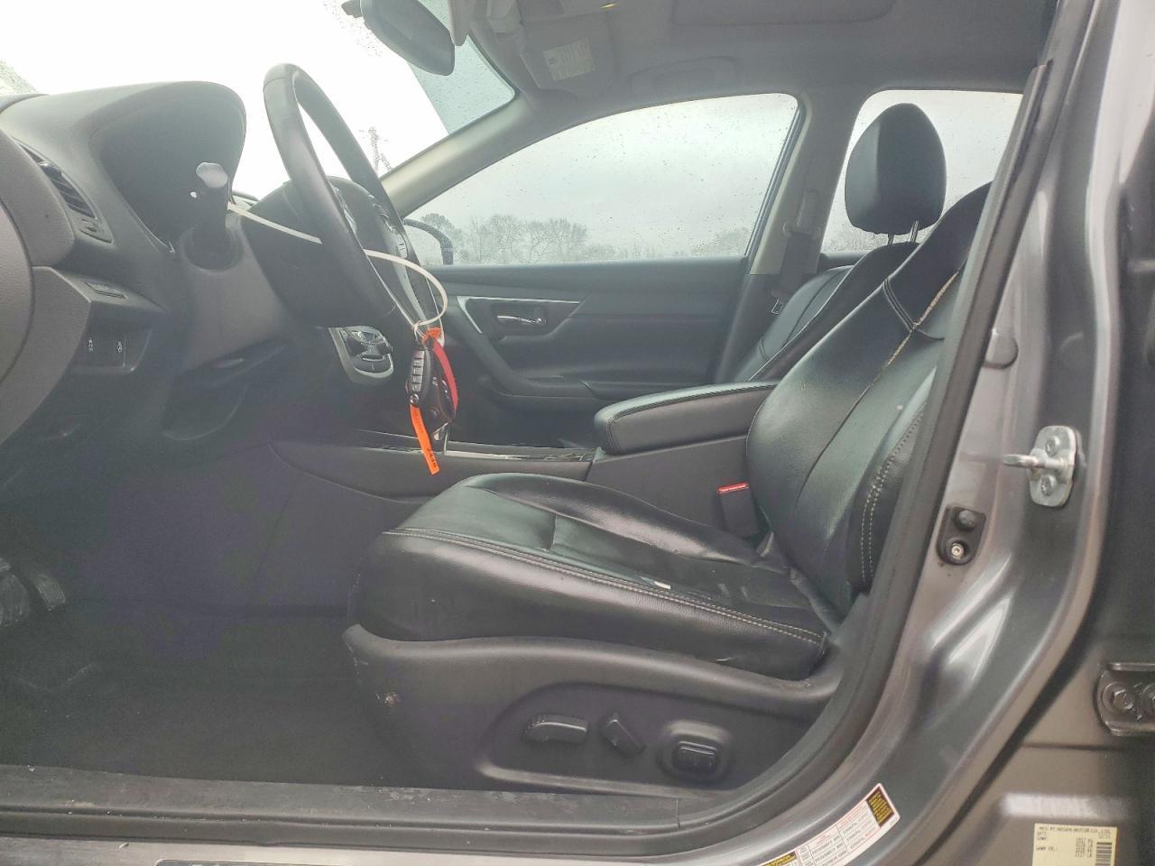 2016 Niss Altima 2.5