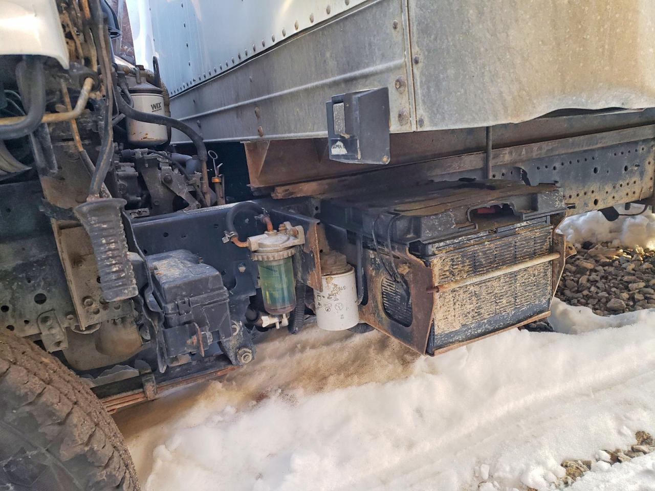 2000 Isuzu NPR BOX Truck