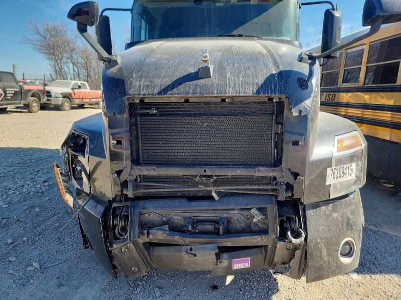 2020 Mack Anthem Semi Truck