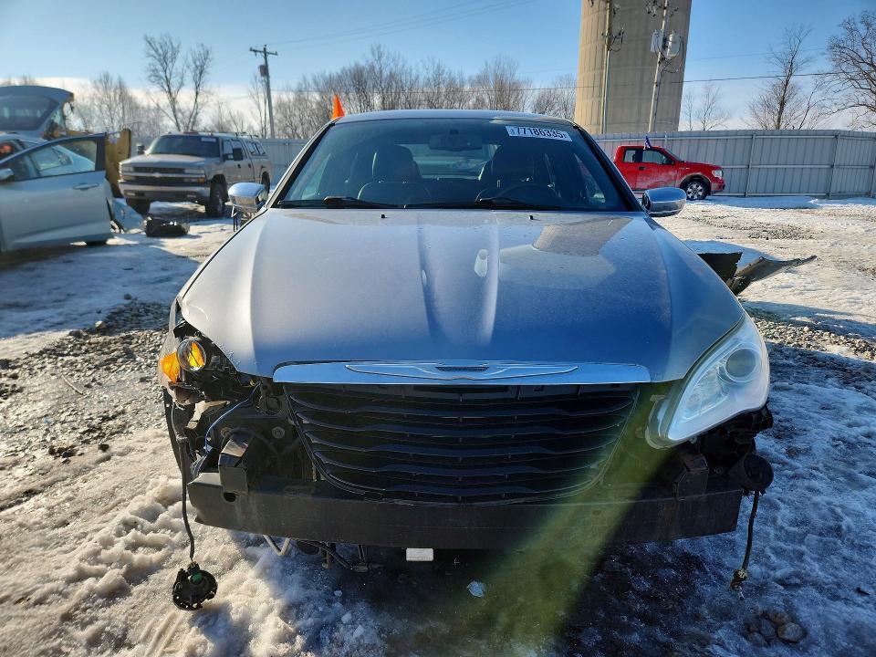 2013 Chrysler 200 Limited