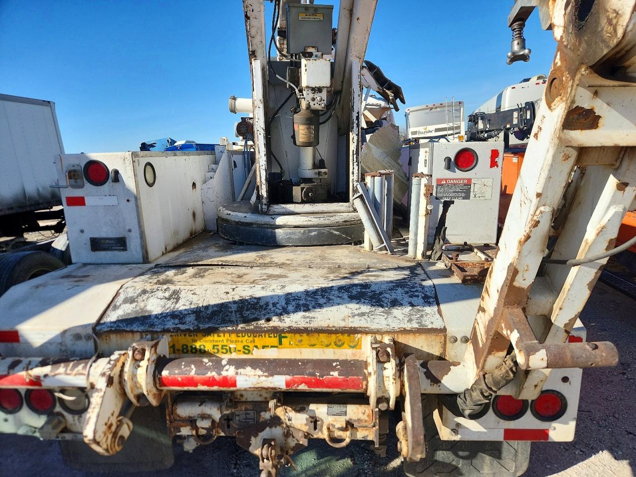 2009 International 4300 Cable Placer Bucket Truck