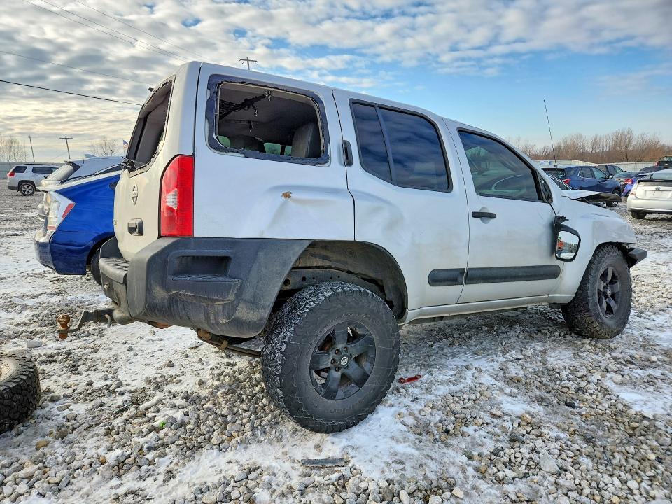 2012 Nissan Xterra x