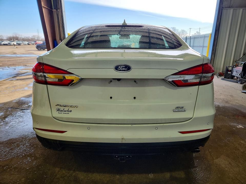 2019 Ford Fusion se