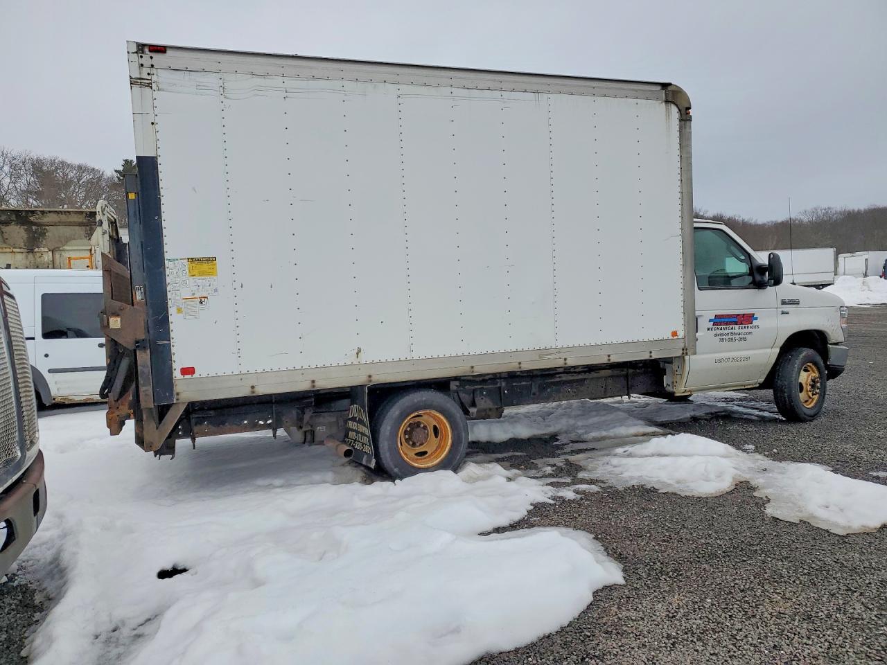 2015 Ford E350 BOX Truck