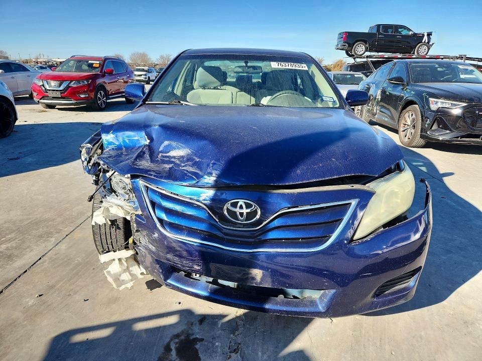 2010 Toyota Camry le