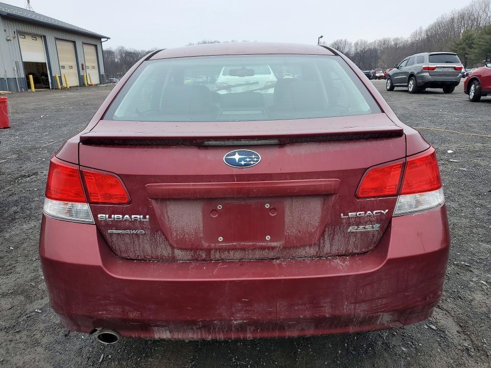 2010 Subaru Legacy 2.5i Premium