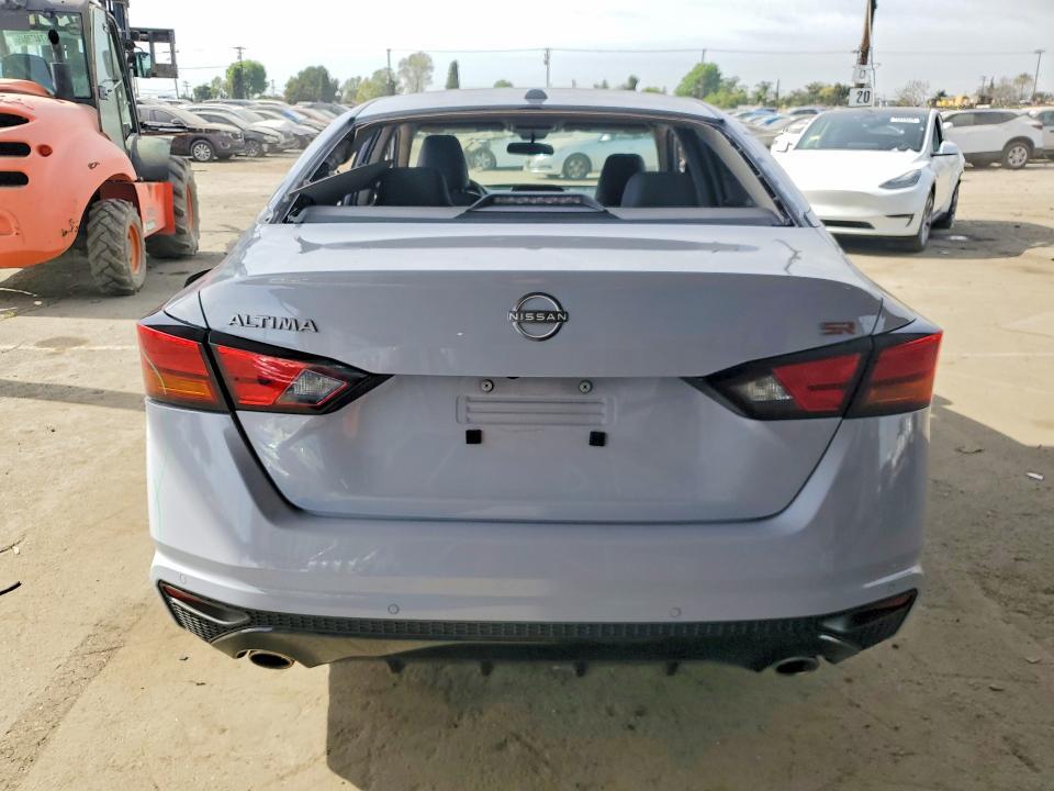 2025 Nissan Altima