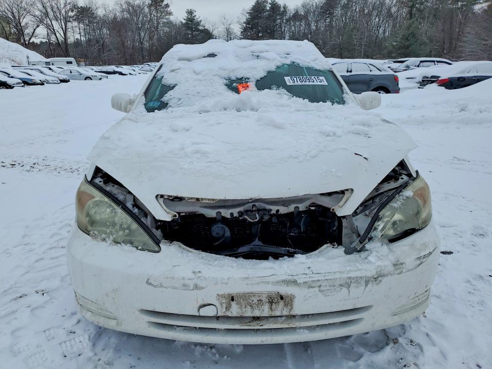 2004 Toyota Camry le
