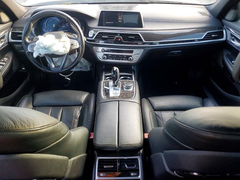 2019 BMW 740 i