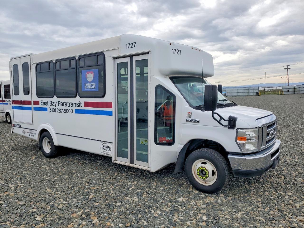 2017 Ford Econoline-Bus