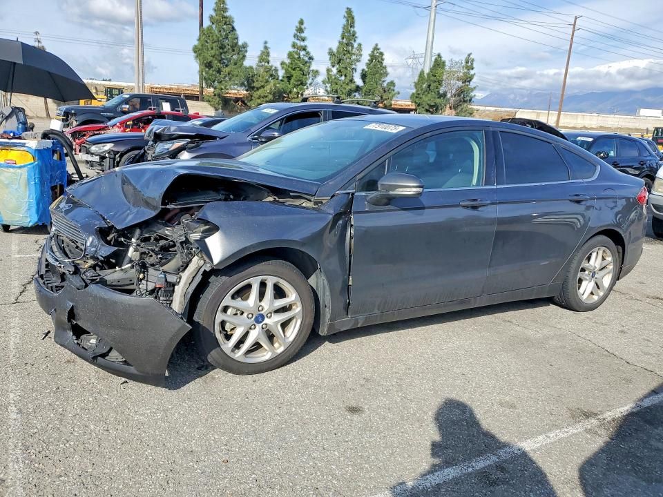 2016 Ford Fusion se Hybrid