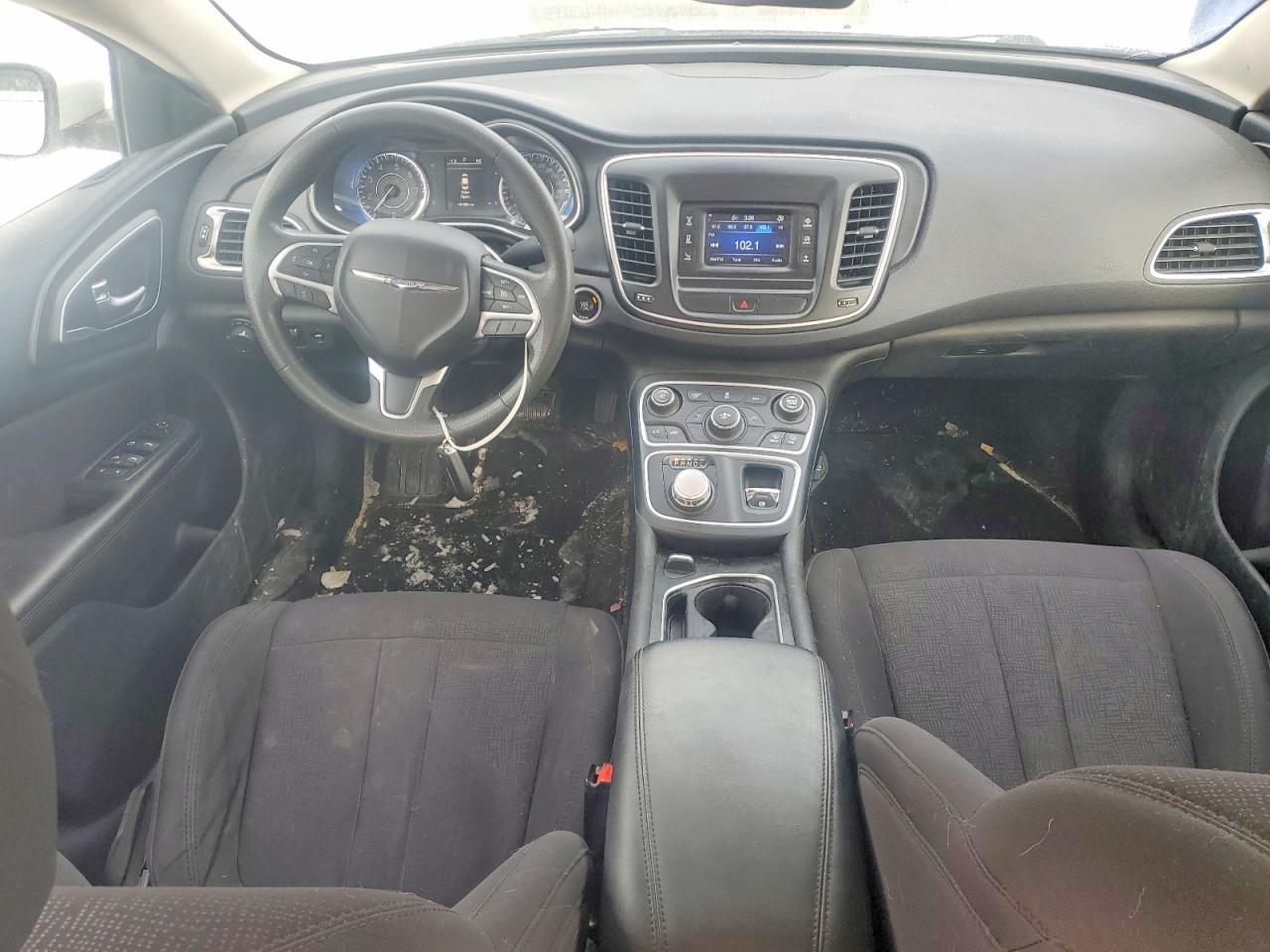 2015 Chrysler 200 lx