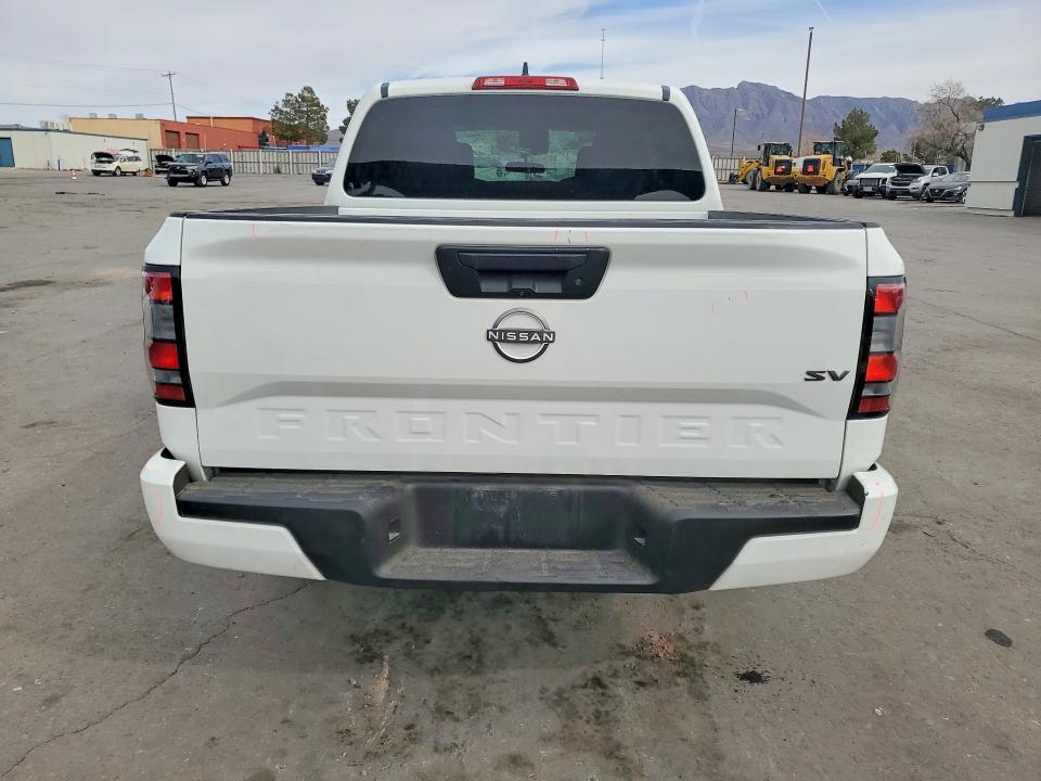 2022 Nissan Frontier SV