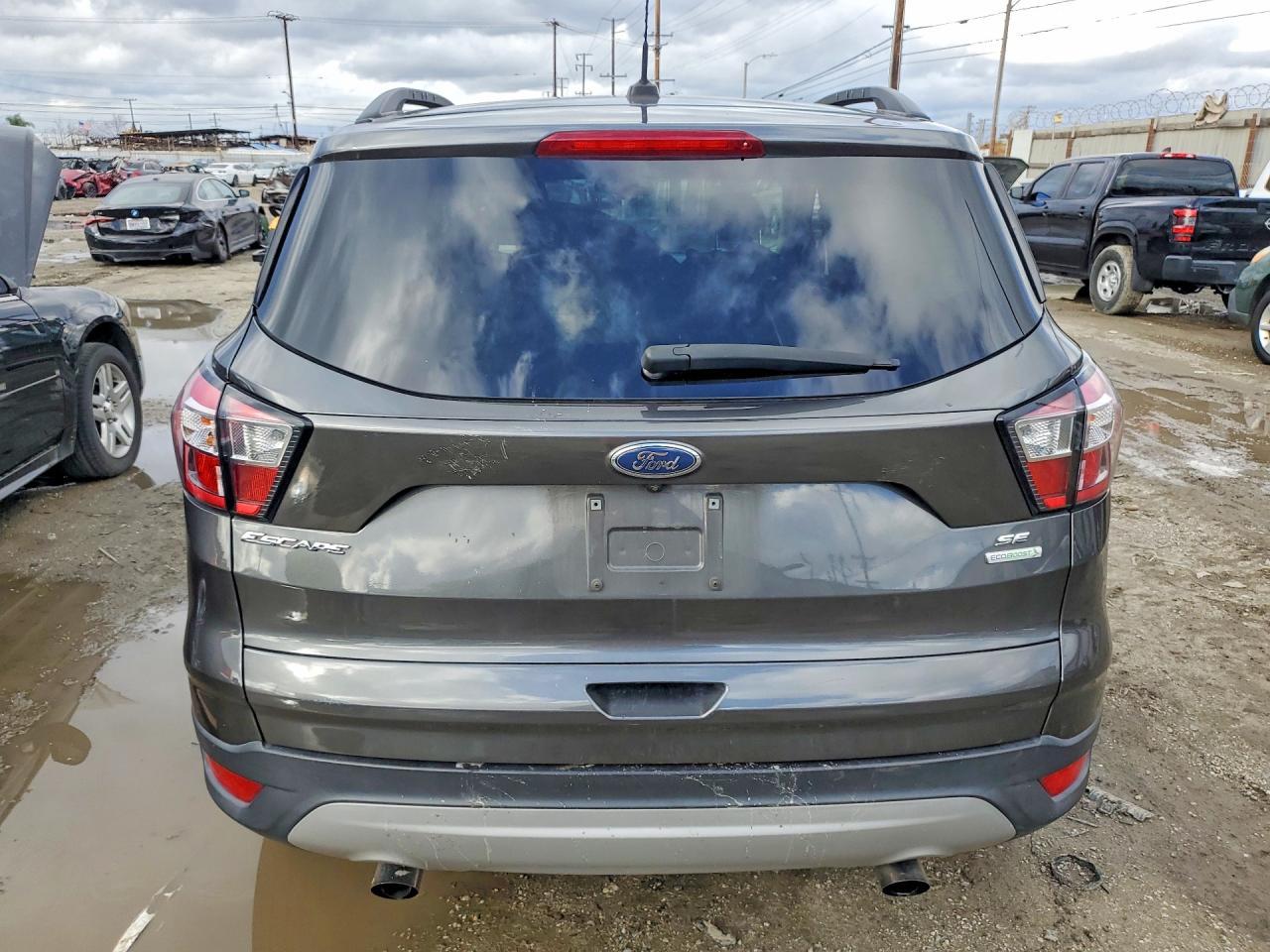 2018 Ford Escape se