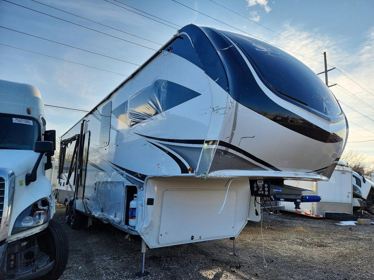 2026 Grand Design Solitude Camper