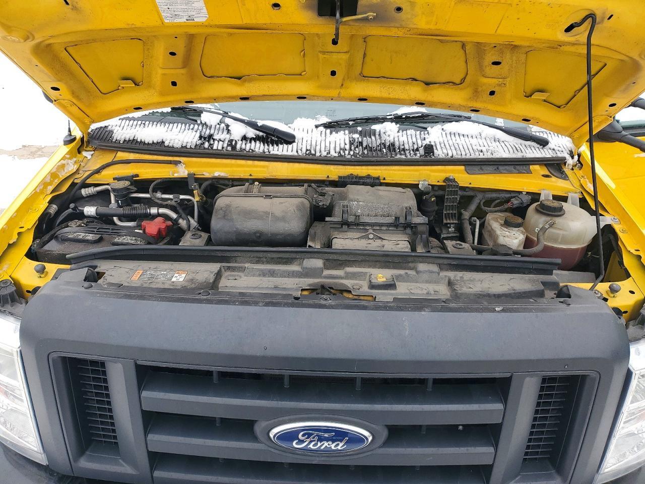 2022 Ford E350 BOX Truck