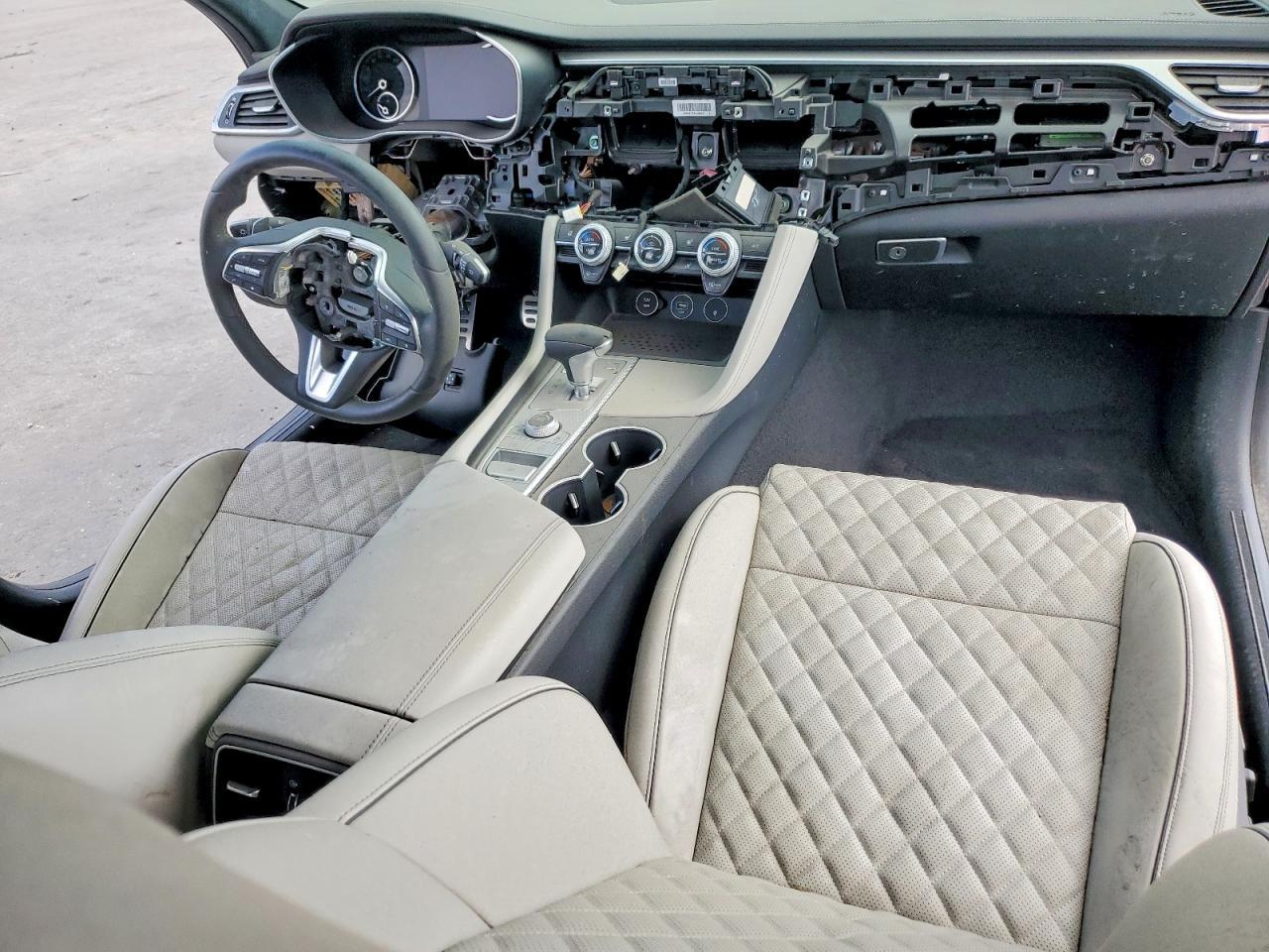 2023 Genesis G70 Base