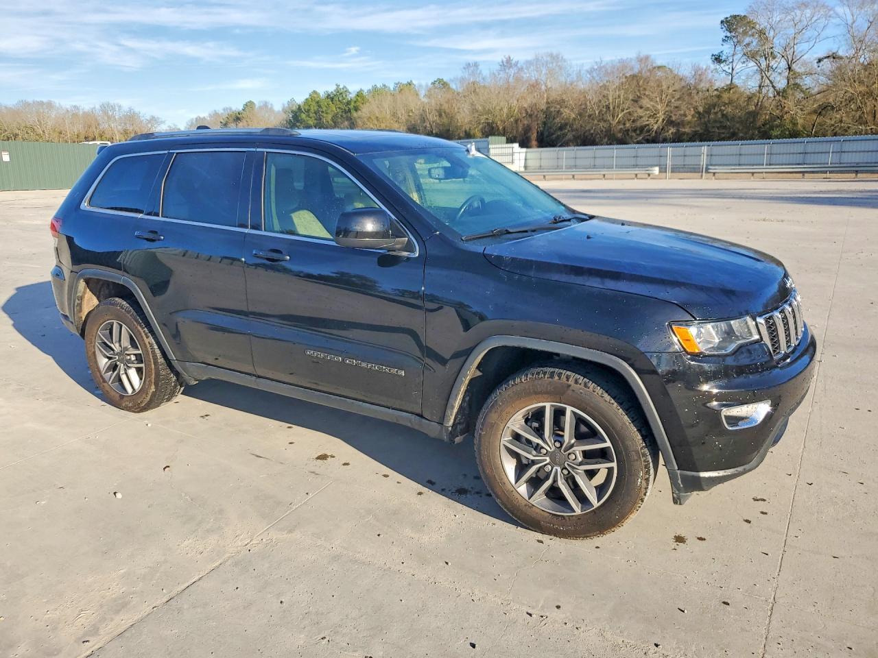 2020 Jeep Grand Cherokee Laredo
