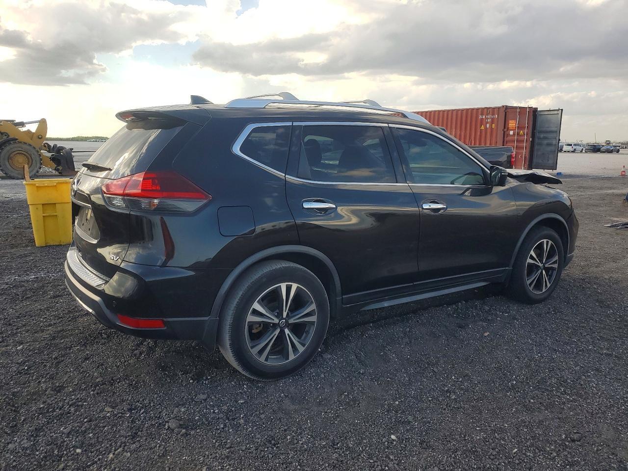 2019 Nissan Rogue sv