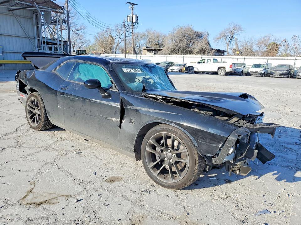 2023 Dodge Challenger r