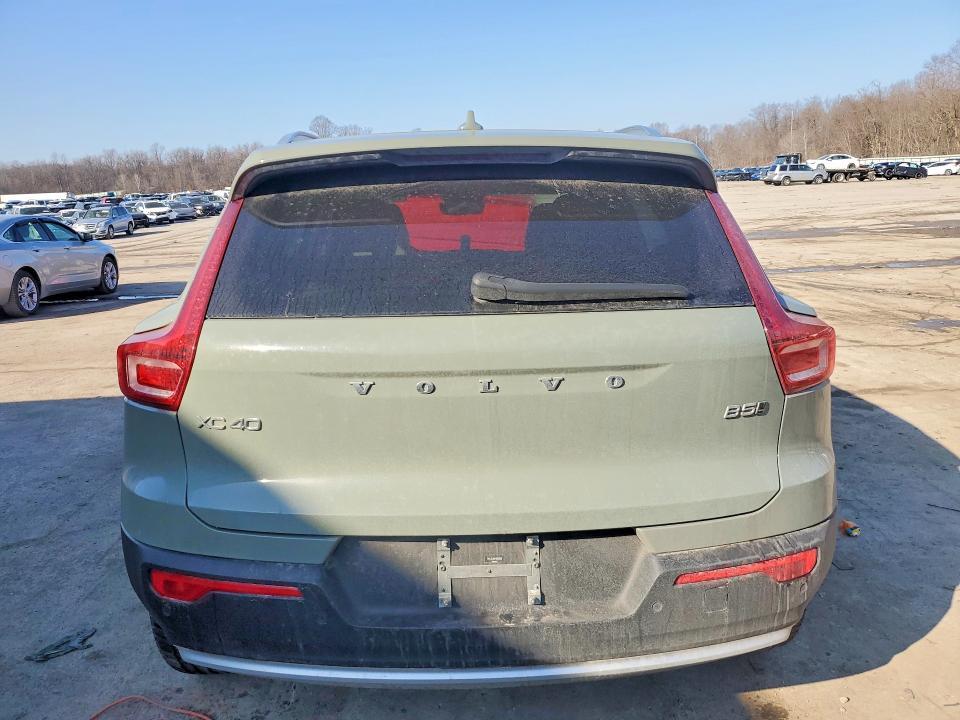 2023 Volvo Xc40 Plus