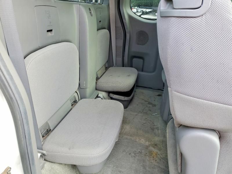 2014 Nissan Frontier S