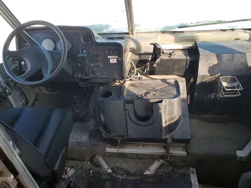 2007 Freightliner Chassis M Line WALK-IN Van