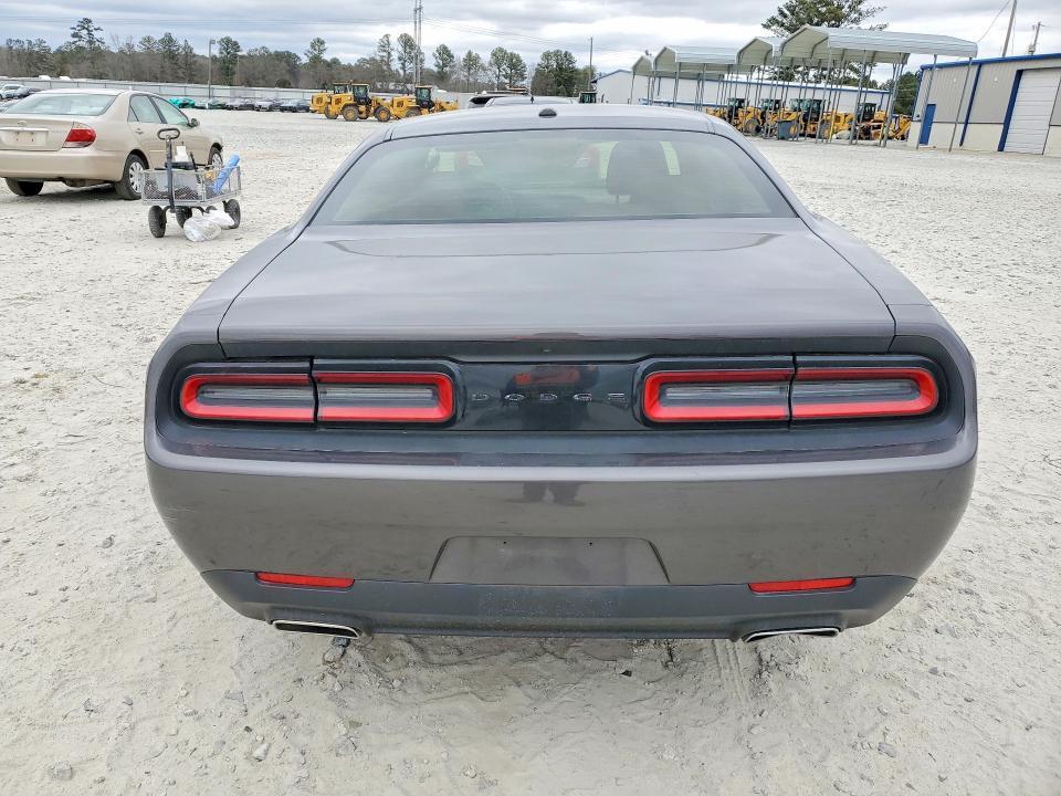 2016 Dodge Challenger sxt