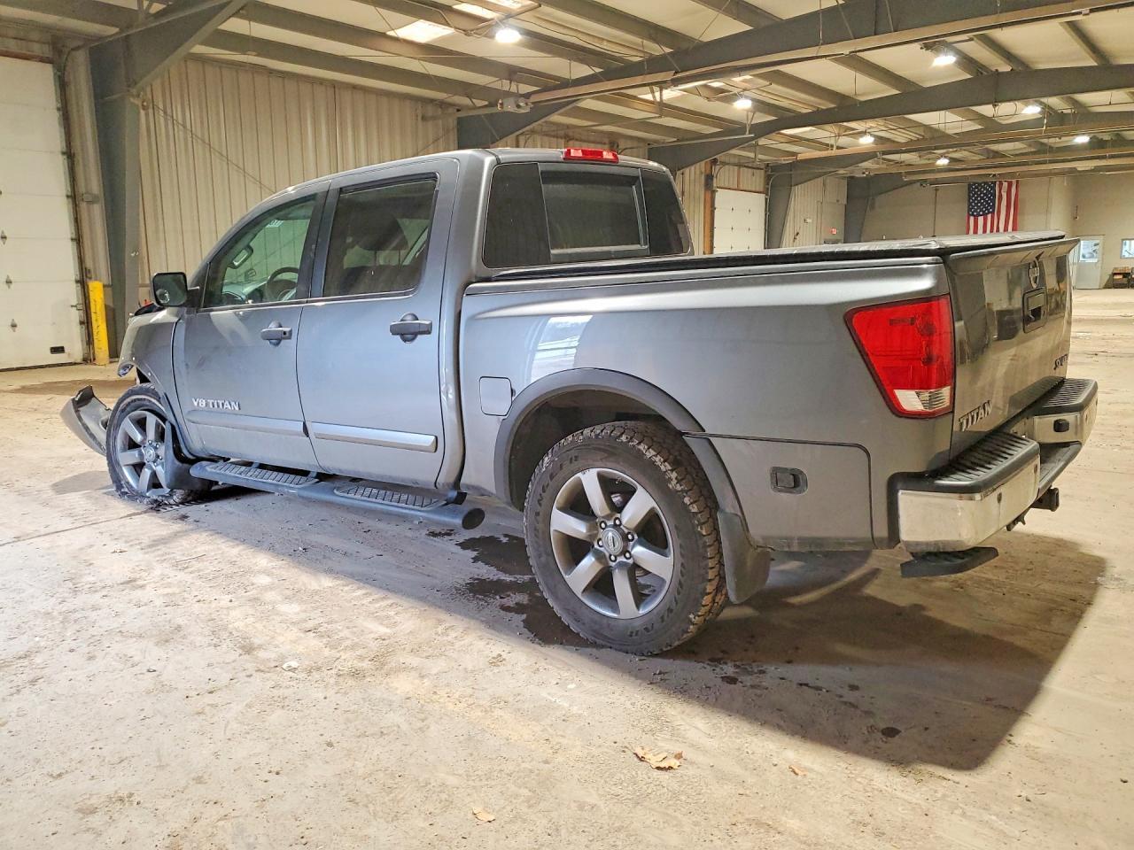 2015 Nissan Titan SV