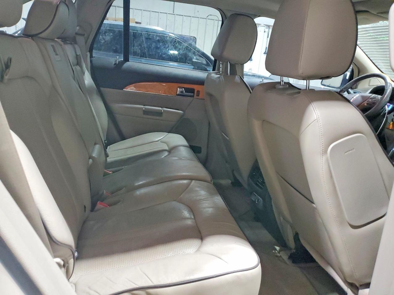 2013 Lincoln Townhouse MKX