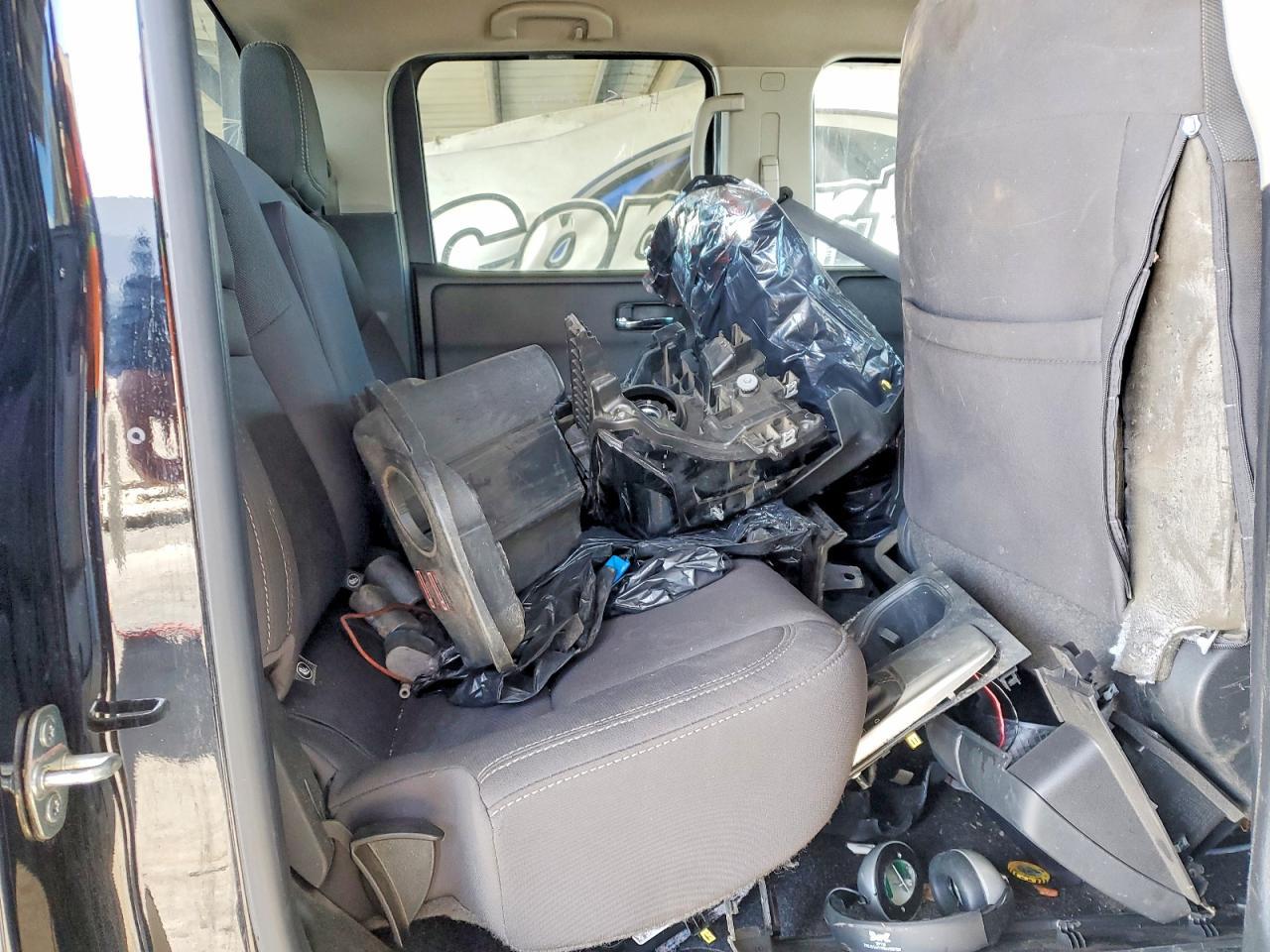 2023 Nissan Frontier s
