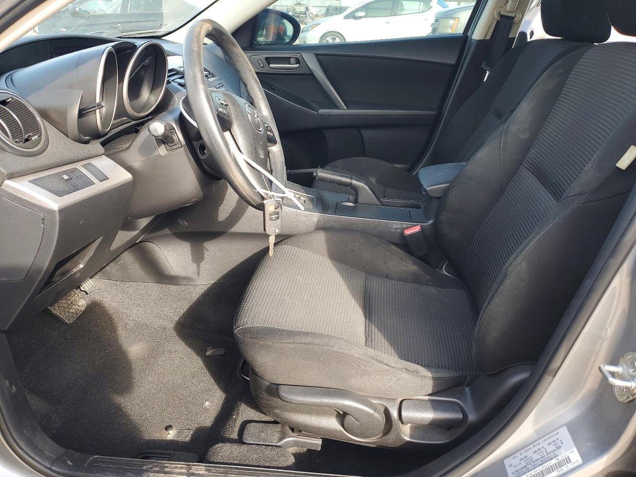2013 Mazda 3 I