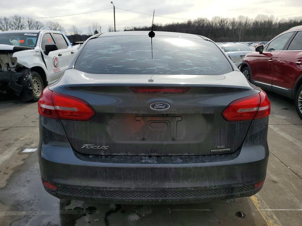 2016 Ford Focus se