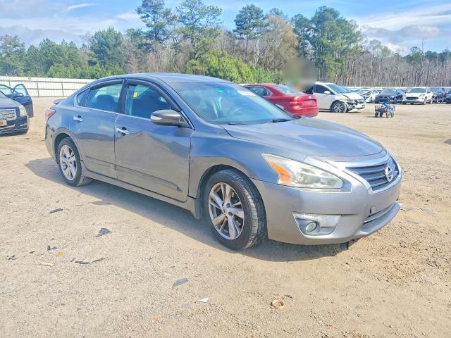 2015 Niss Altima