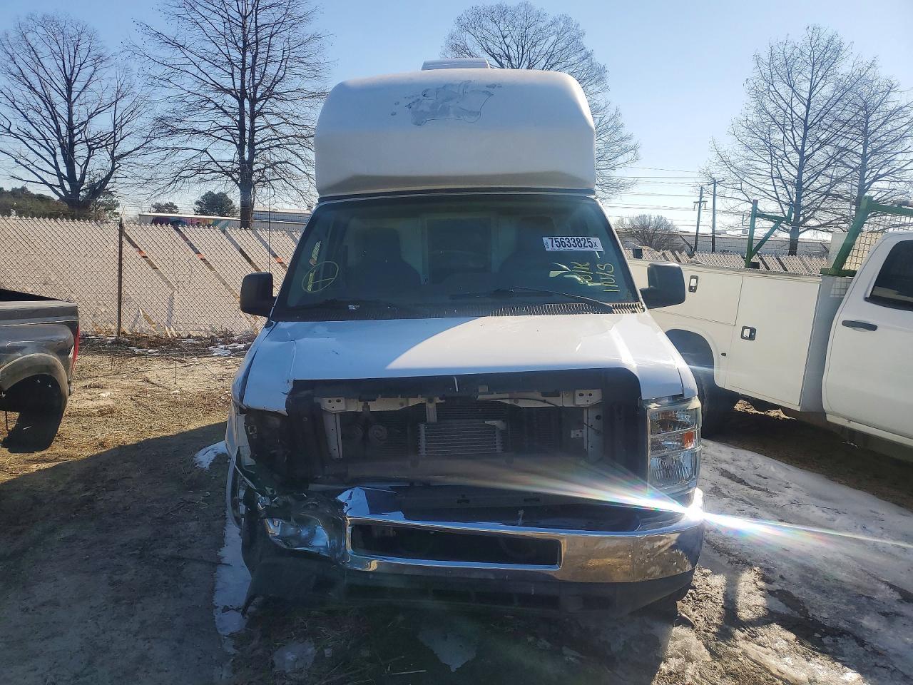 2012 Ford E-350