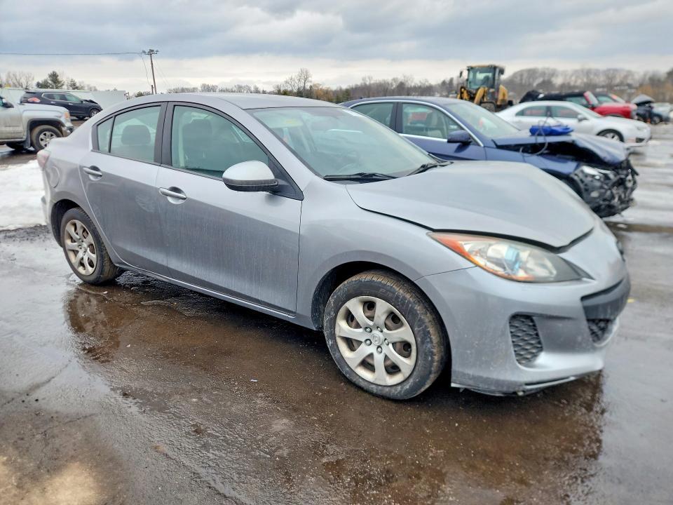 2013 Mazda 3 I
