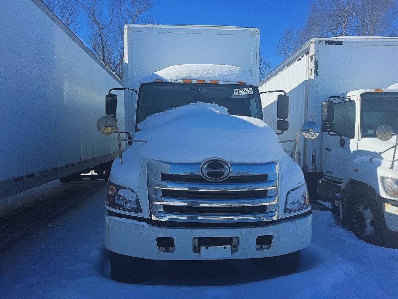 2017 Hino 268 BOX Truck