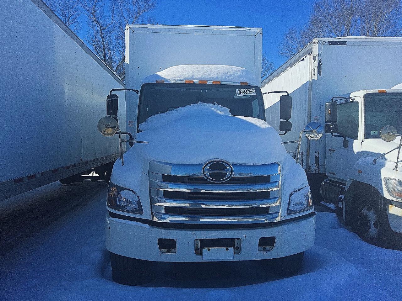 2017 Hino 268 BOX Truck