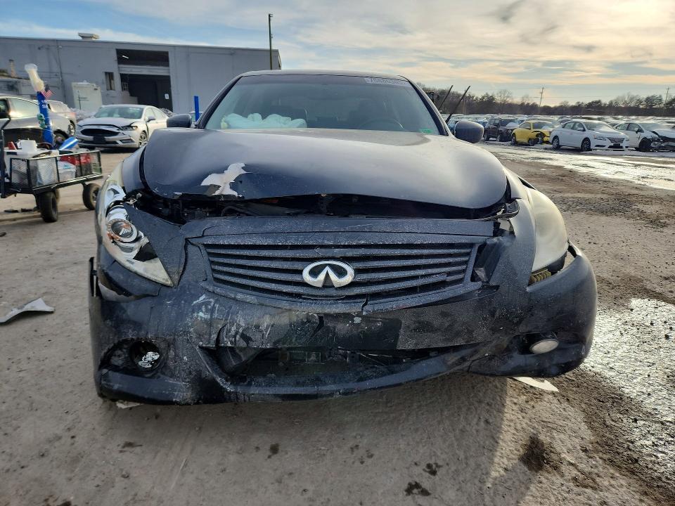 2013 Infiniti G37