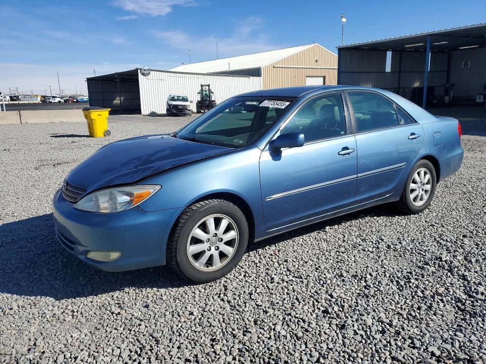 2004 Toyota Camry le