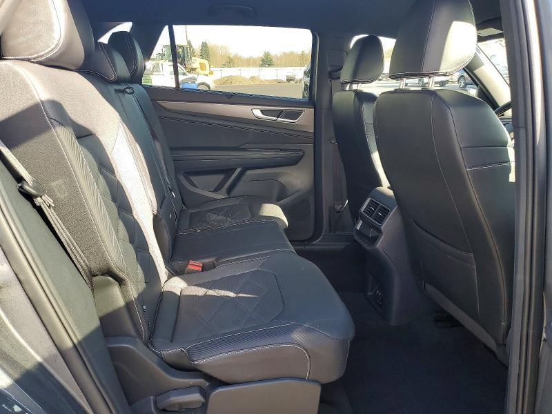 2025 Volkswagen Atlas Cross Sport se