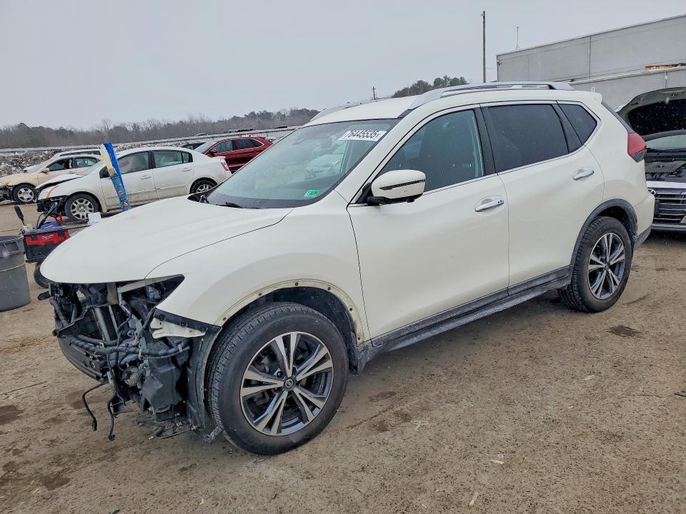 2020 Nissan Rogue sv