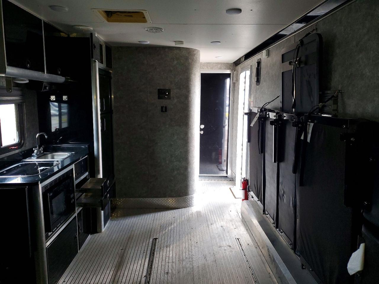 2017 ATC ARVAB8528+0-2T5 2K Camper